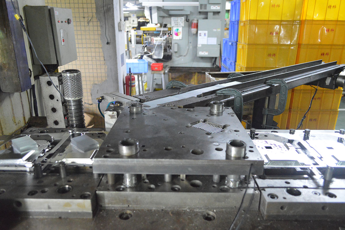 模內(nèi)鉚接技術(shù)3